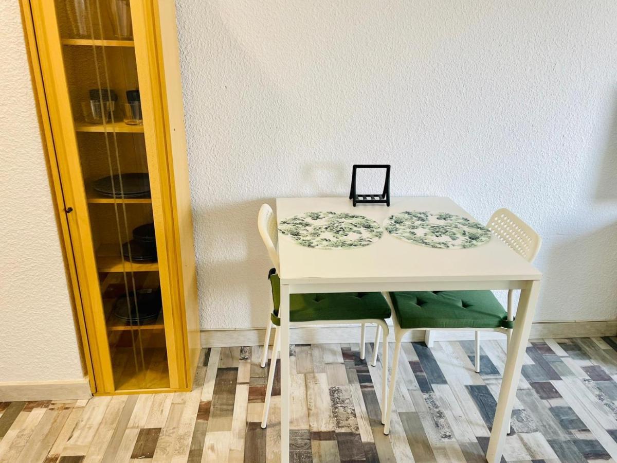 Confortable Estudio Con Terraza, Vistas A La Montana, Mar Y Mas Lejlighed Torremolinos Eksteriør billede