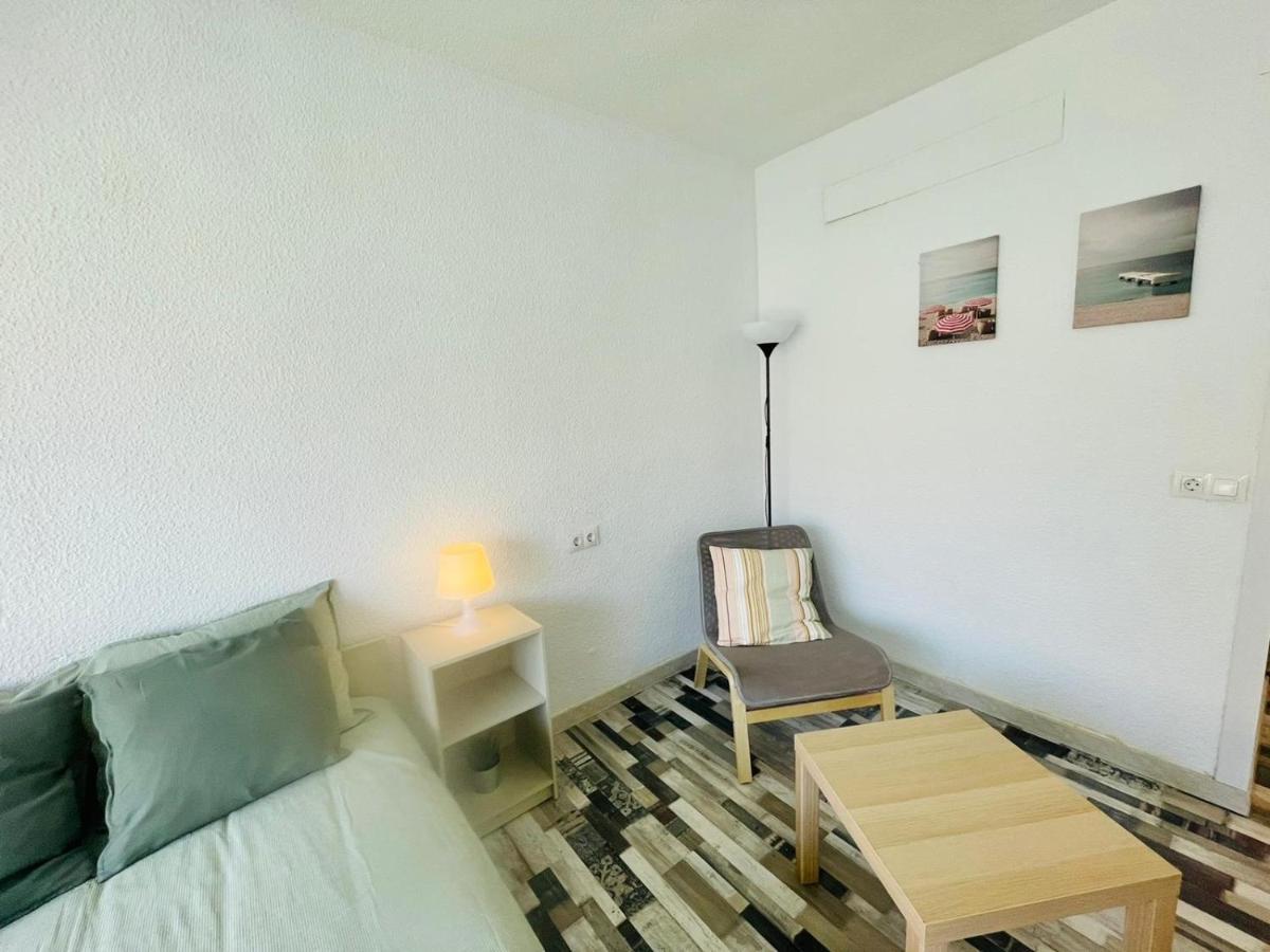 Confortable Estudio Con Terraza, Vistas A La Montana, Mar Y Mas Lejlighed Torremolinos Eksteriør billede