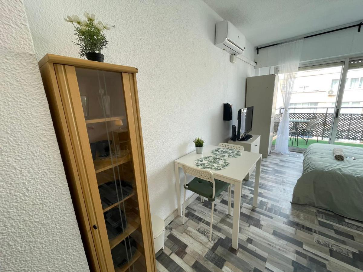 Confortable Estudio Con Terraza, Vistas A La Montana, Mar Y Mas Lejlighed Torremolinos Eksteriør billede